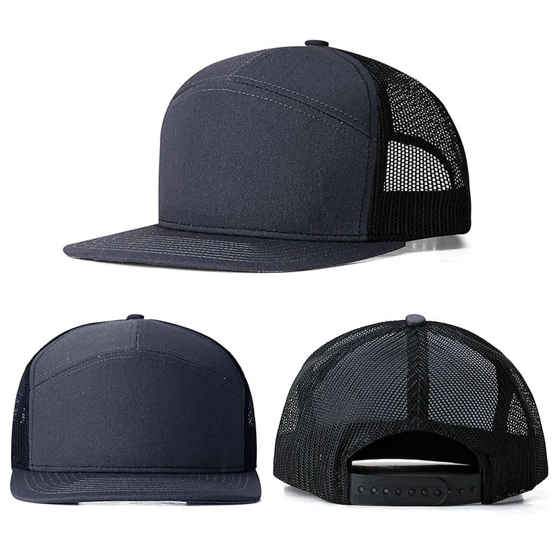 Plain snapback trucker