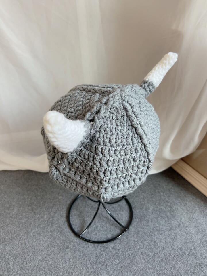 Y2K viking horn crotchet beanie in grey