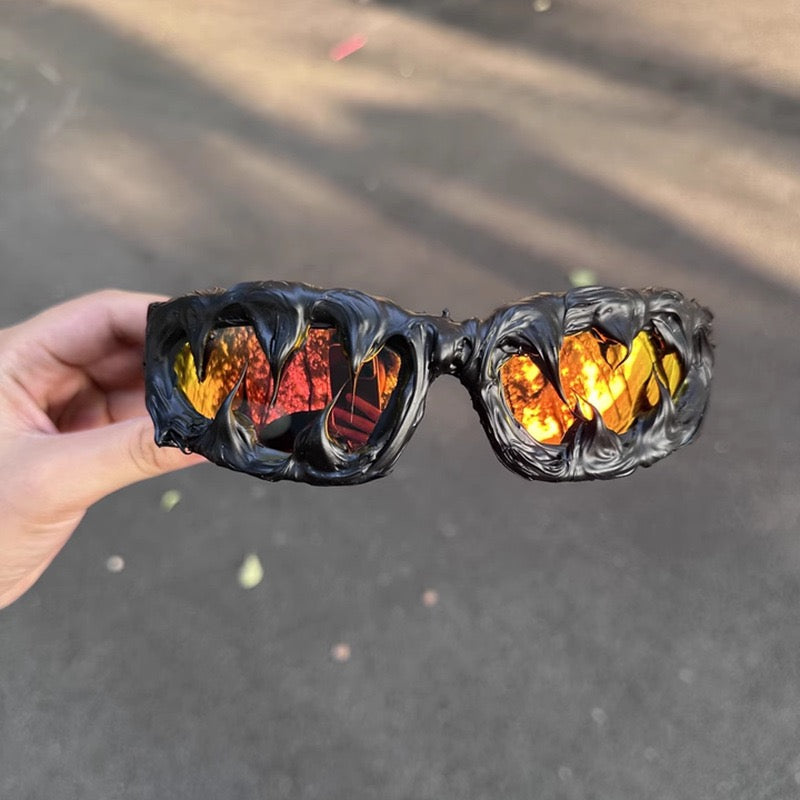 Goth reflective geometric frame glasses
Color: Red Frame