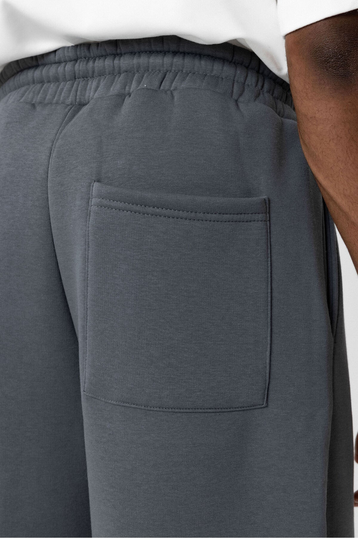 Vamos baggy tapered sweatpant
