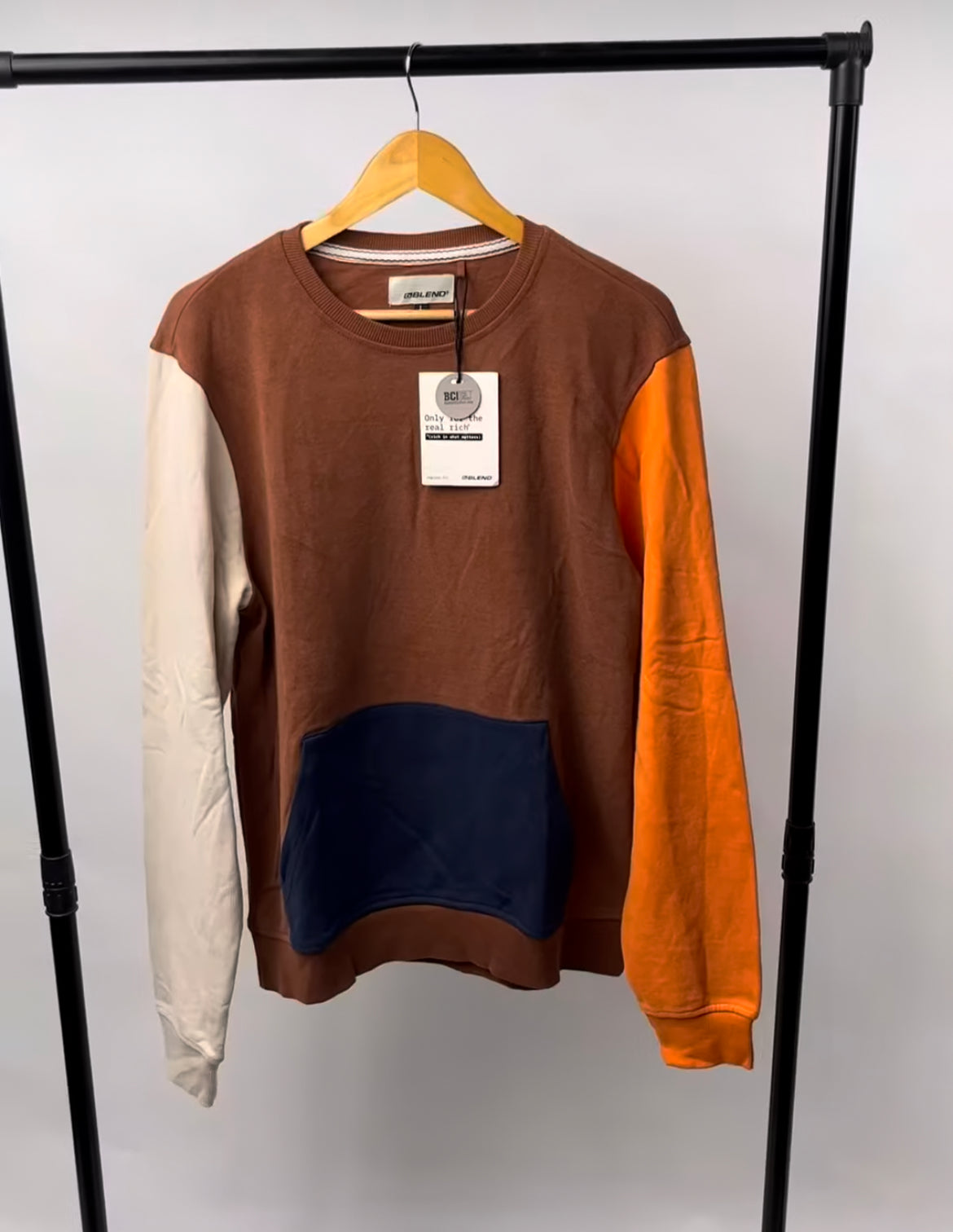 Blend sweater/sweatshirt. size: Large