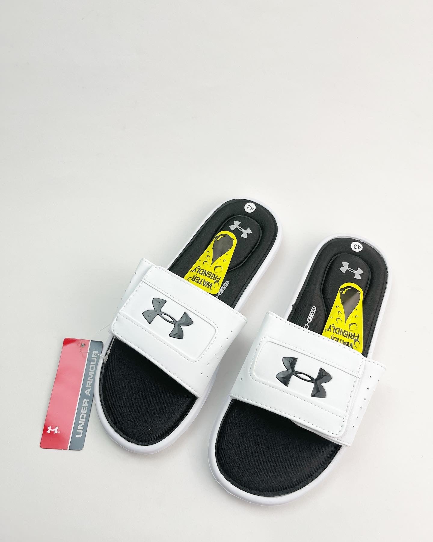 Underarmour ignite slider
