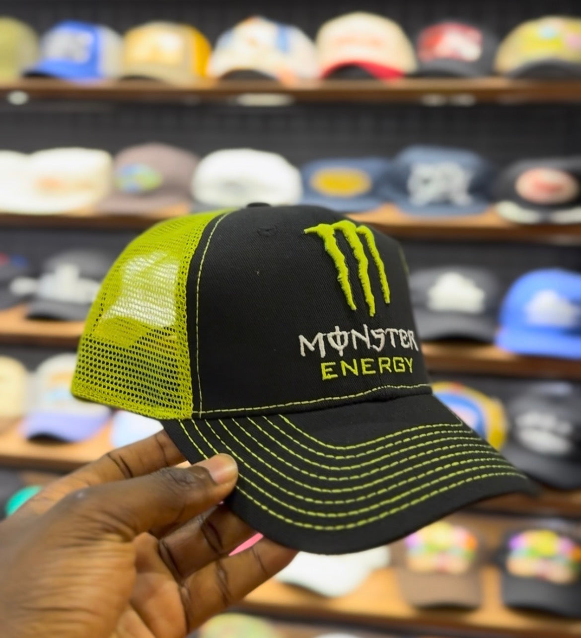 Monster Energy contrast trucker