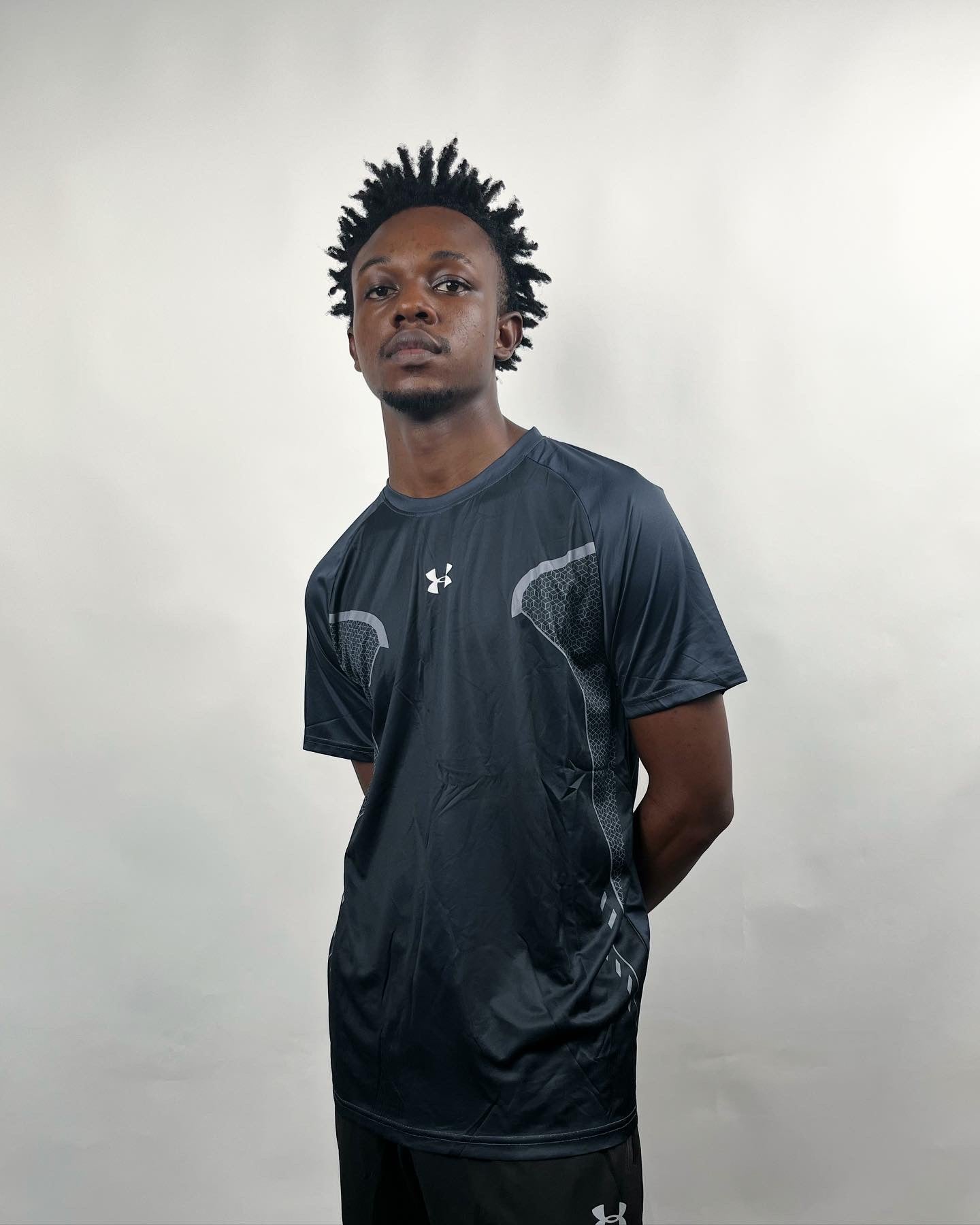 UA patterned sport top