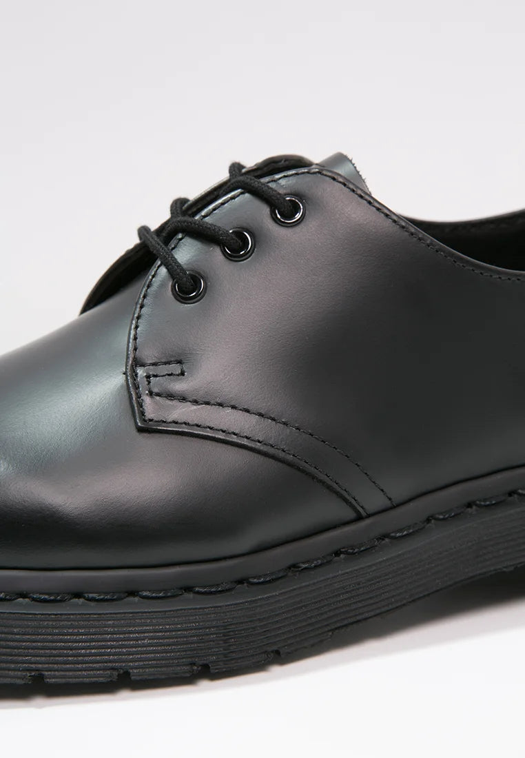 Dr. Martens mono smooth leather shoe all black