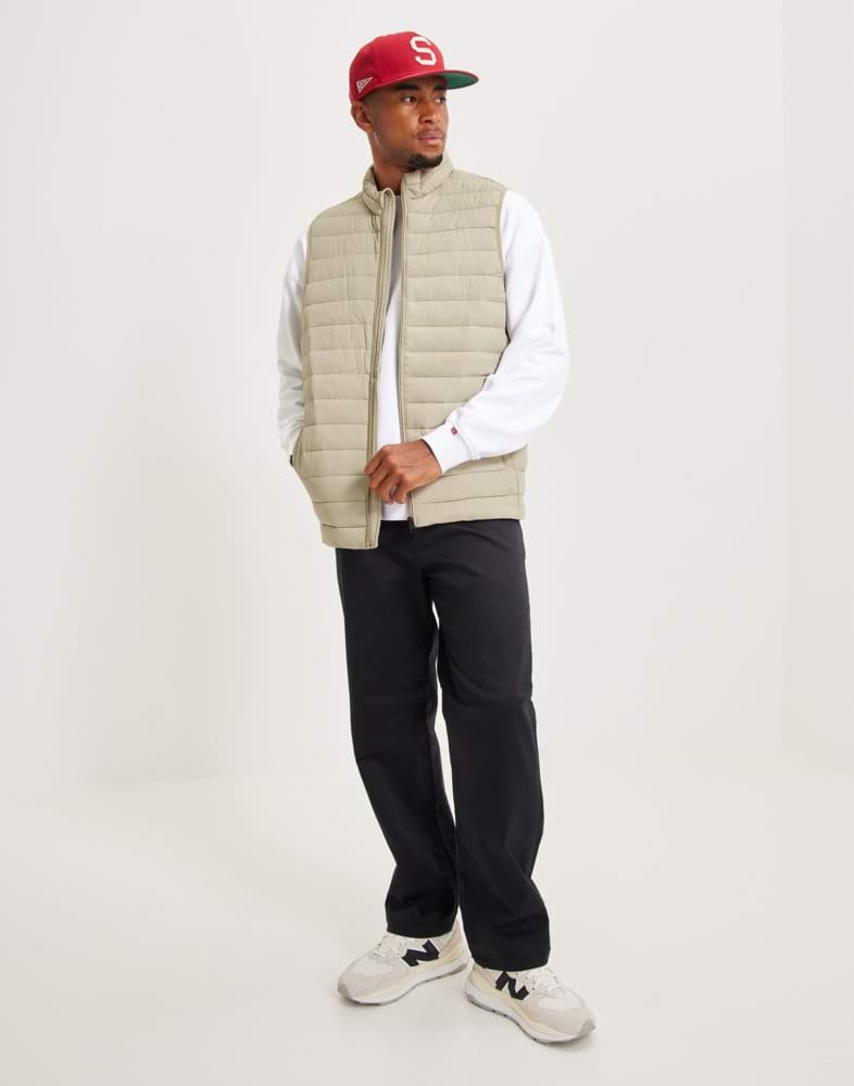 J&J sleeveless jacket