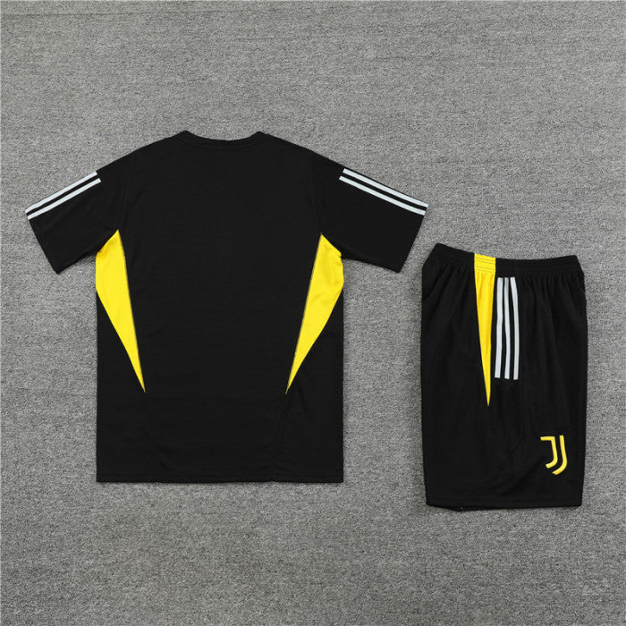 Juventus Training kit 23/24