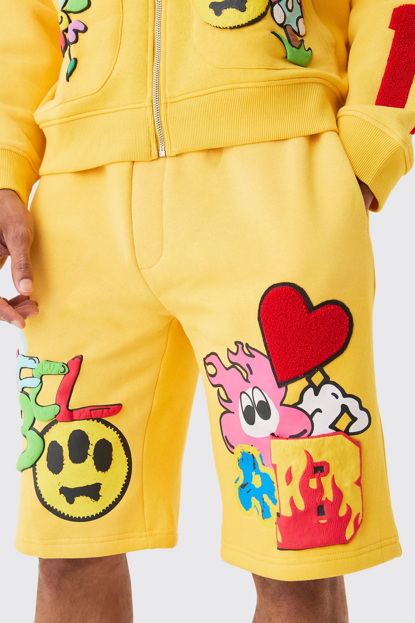 Boohoo puff print loose short in yellow