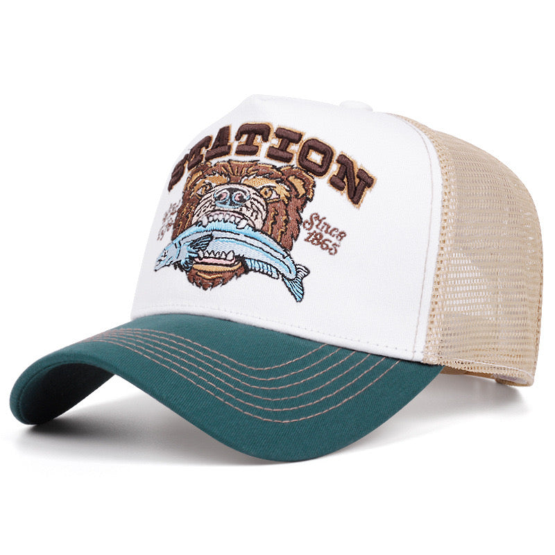 Station bear contrast stitch trucker