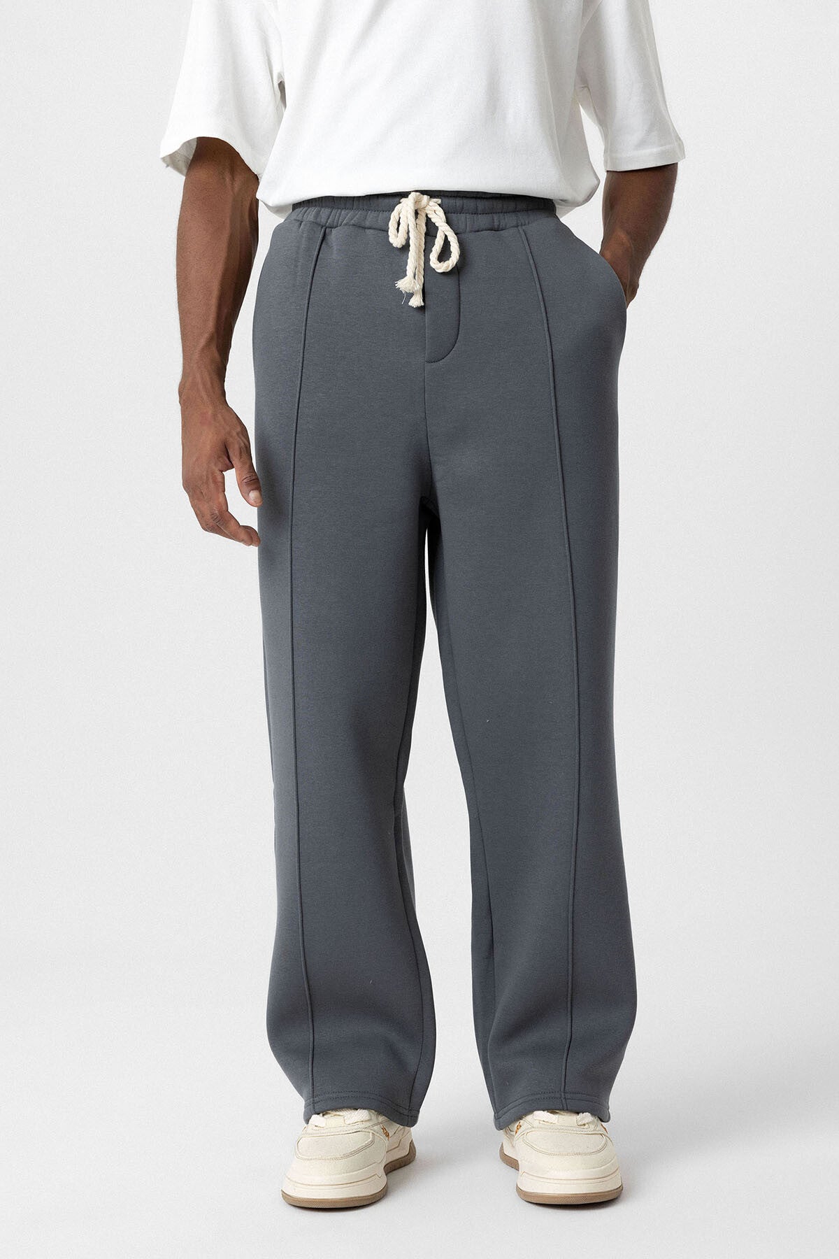 Vamos baggy tapered sweatpant