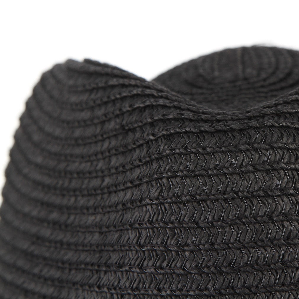 Cowrie adorned straw hat
Size: M