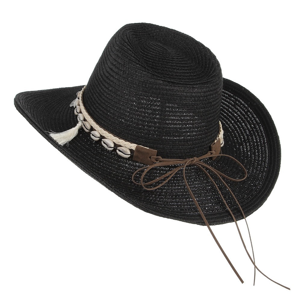 Cowrie adorned straw hat
Size: M