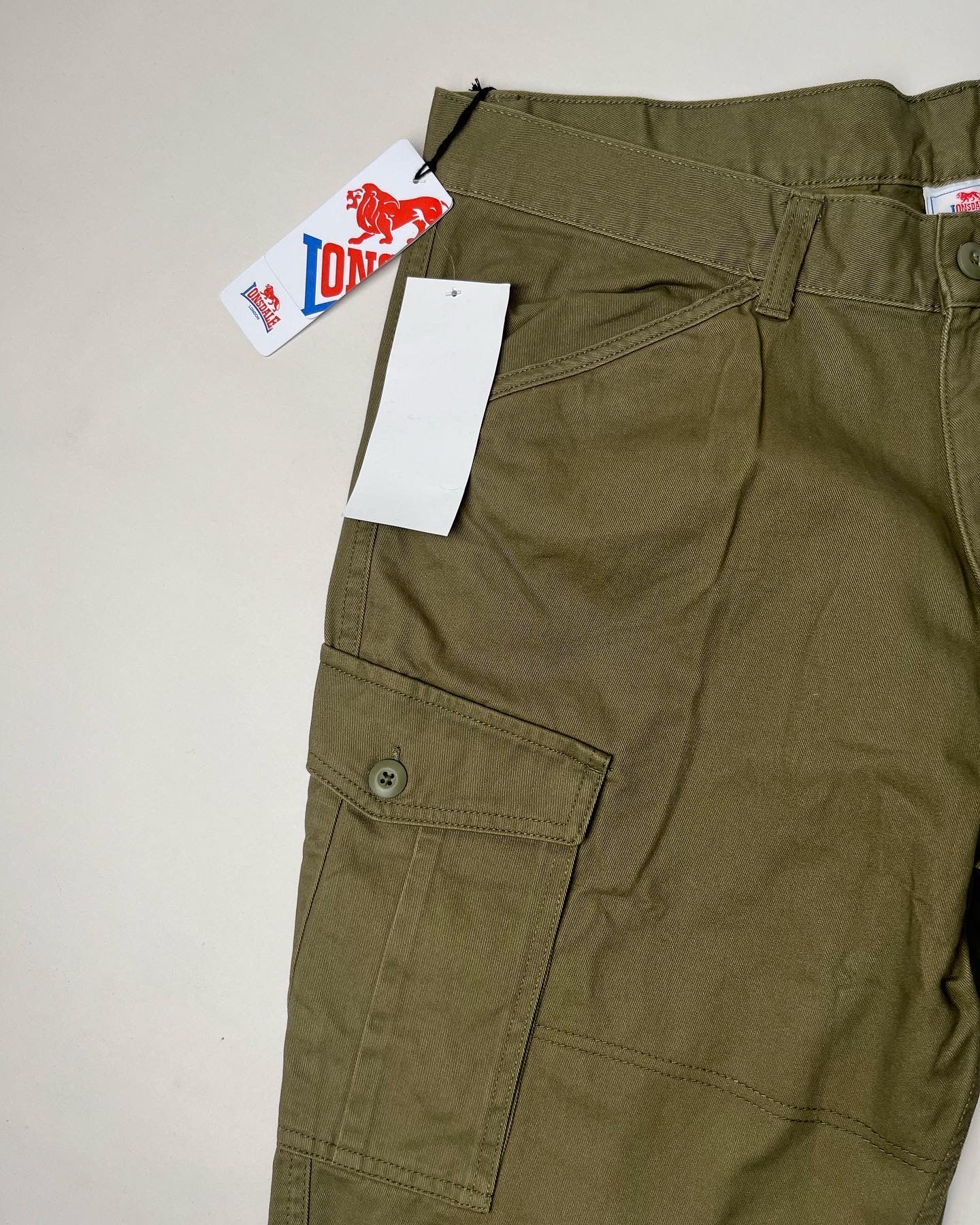 Lonsdale cargo short in olive green XL