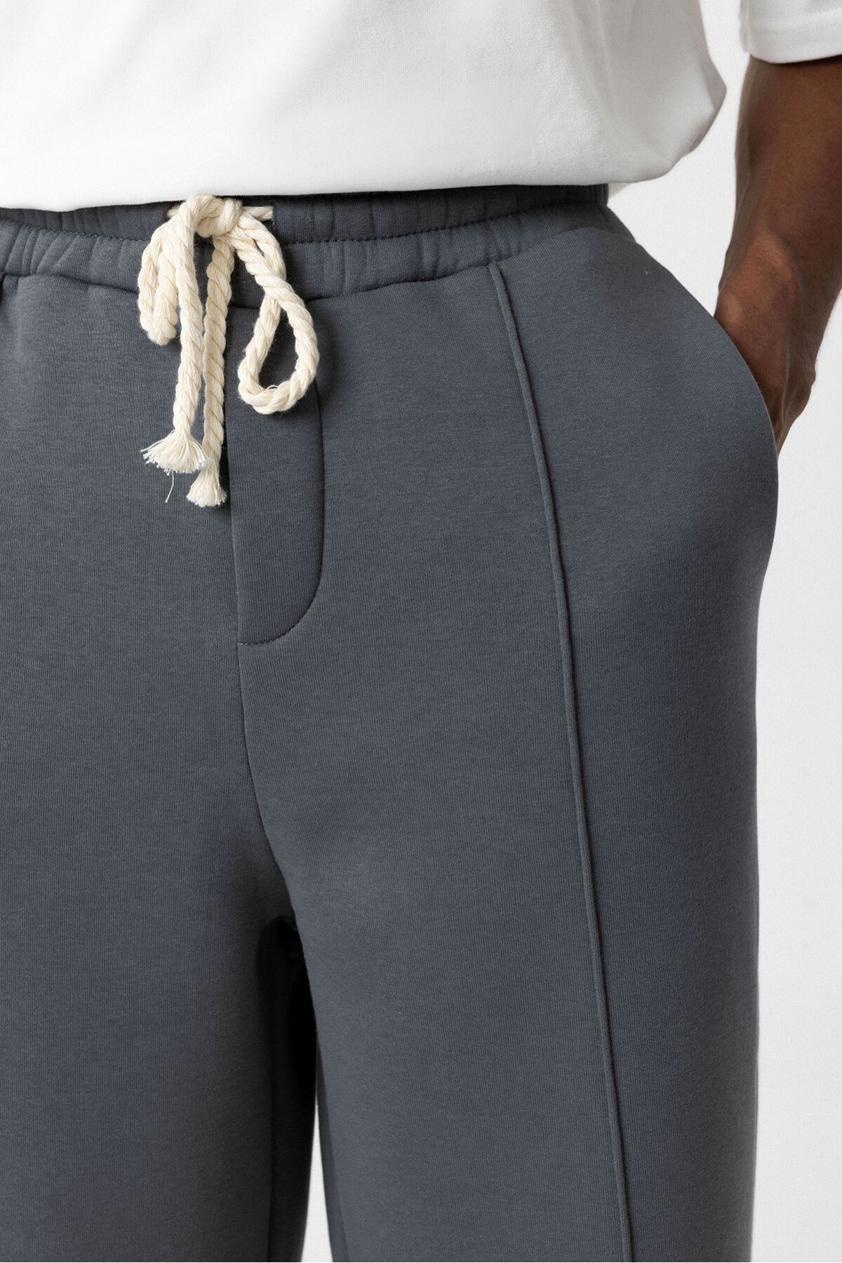 Vamos baggy tapered sweatpant