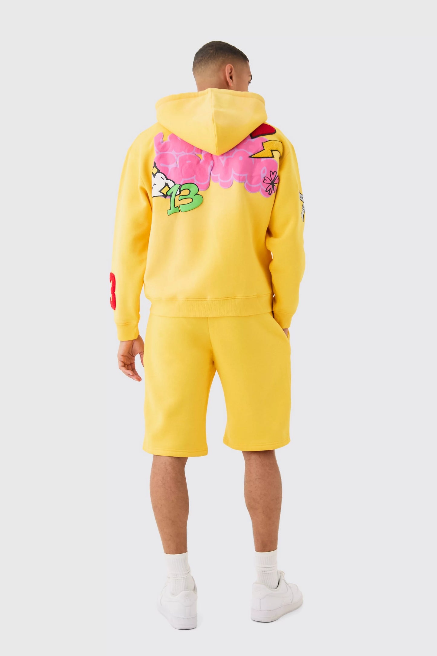Boohoo puff print loose short in yellow