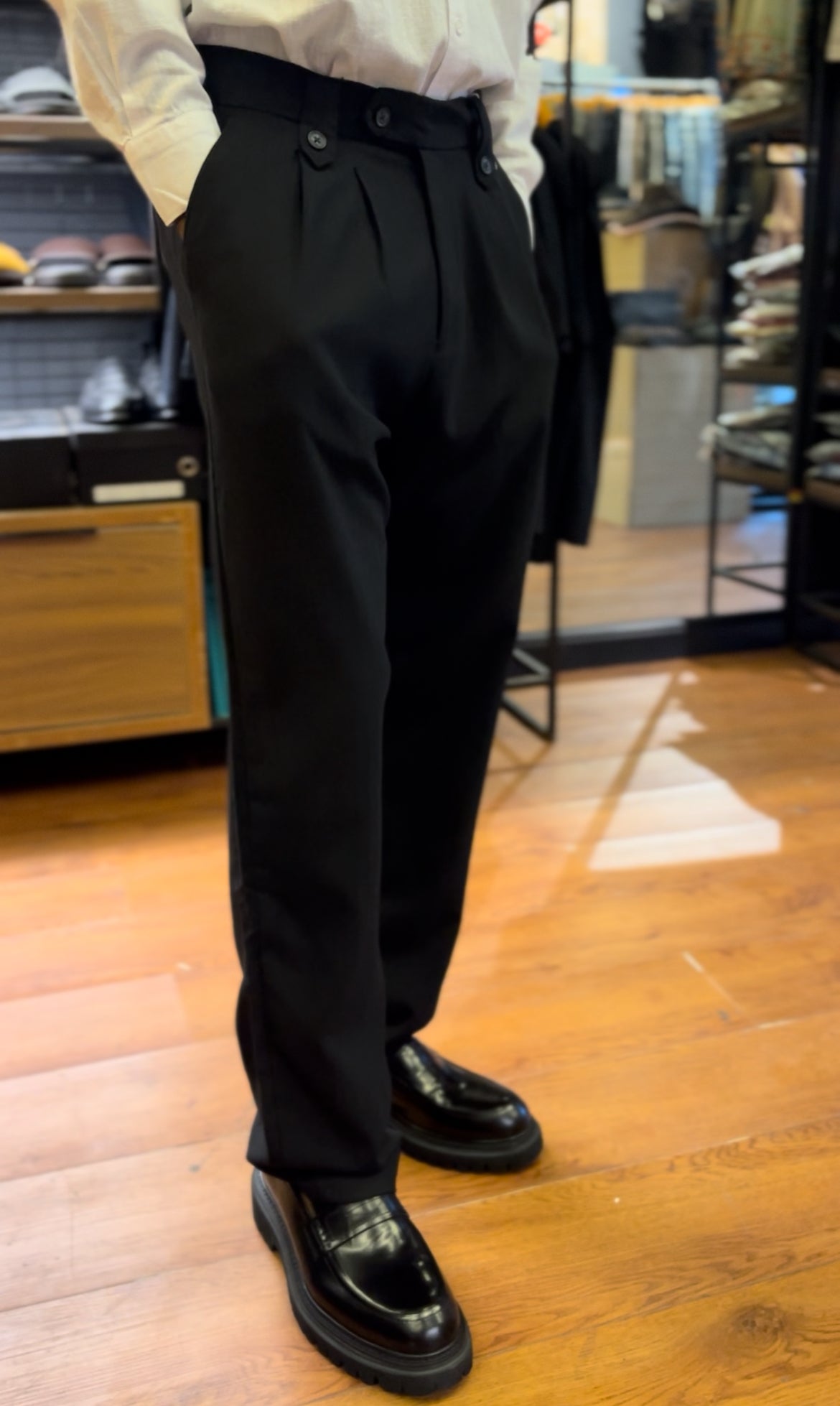 We11 pleated pants