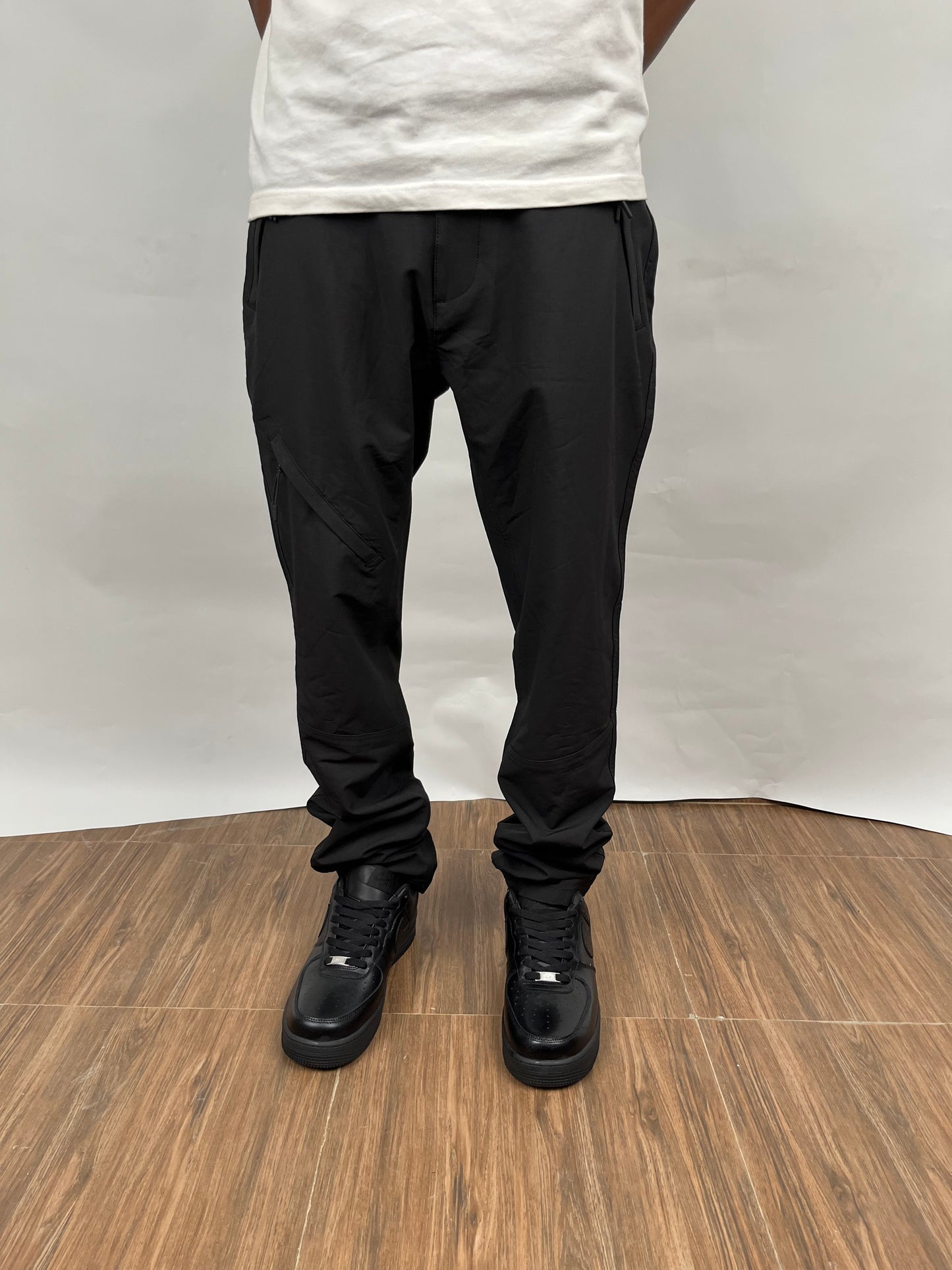 EASY TAPERED FIT black trouser