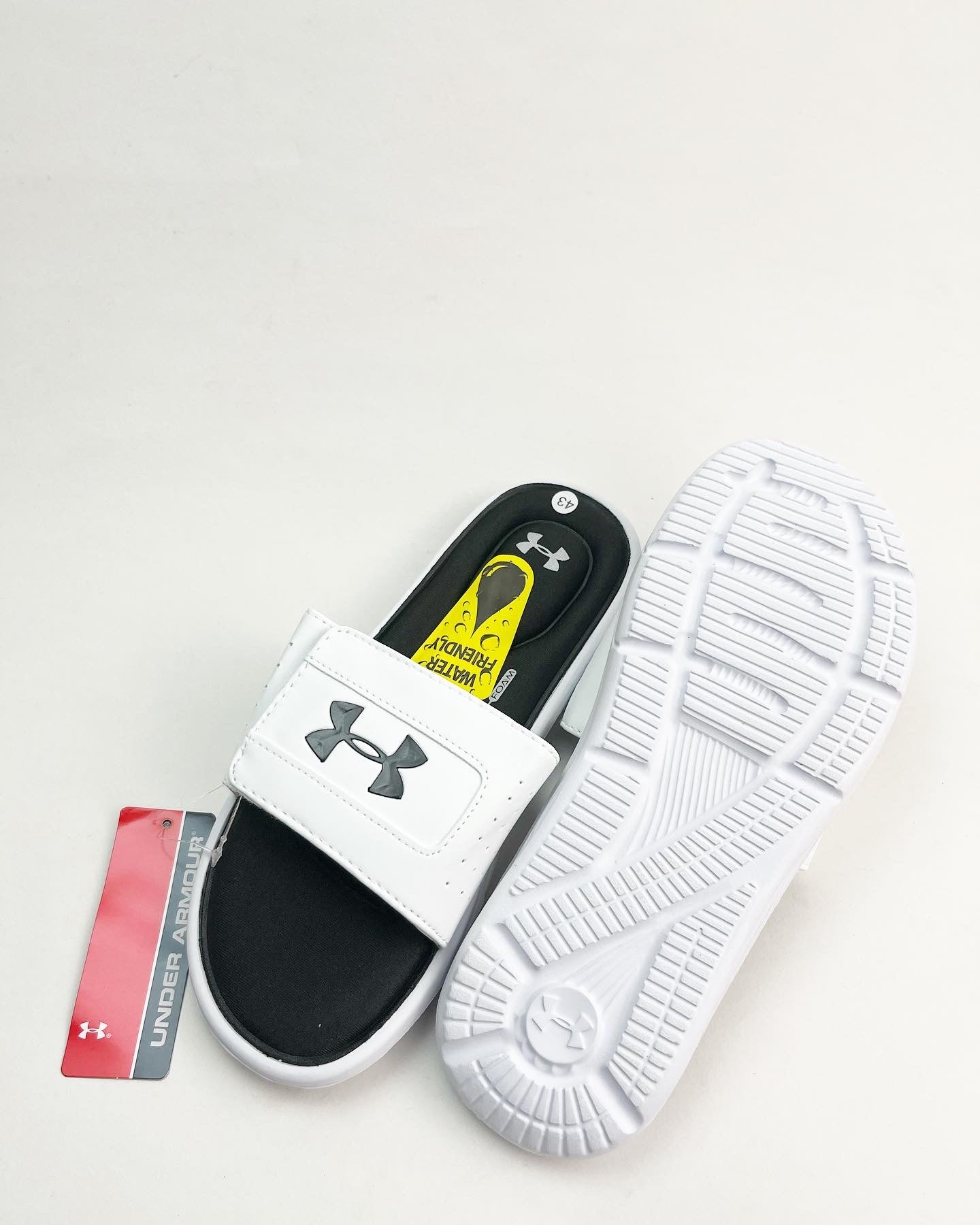 Underarmour ignite slider