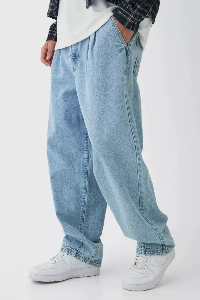 BOOHOO BALLOON FIT JEANS IN ICE BLUE