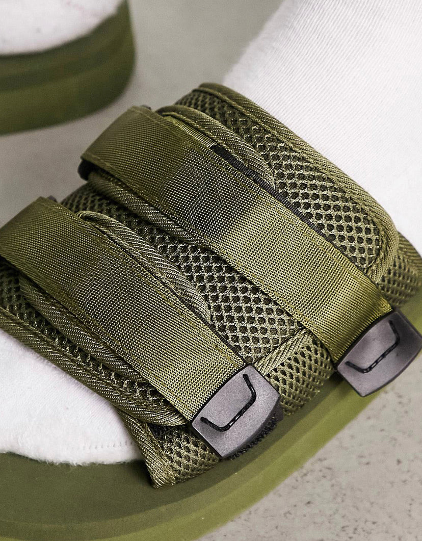 Public desire tech slider in green