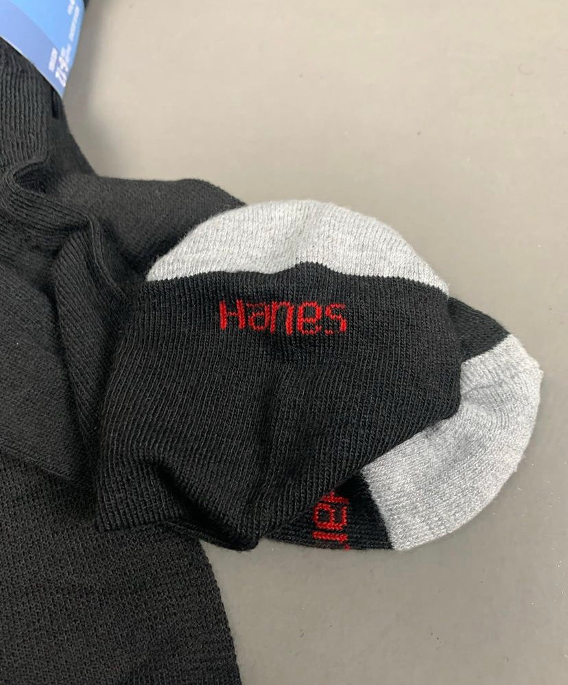 Hanes cool comfort crew socks in black