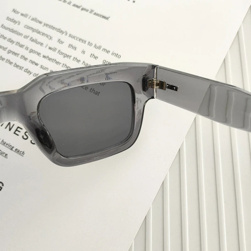Big square lens retro glasses