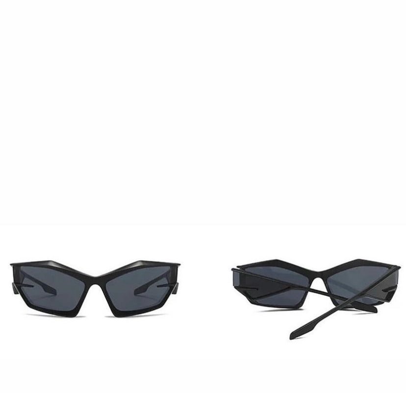 Geometric punk acrylic frame sunglasses in black