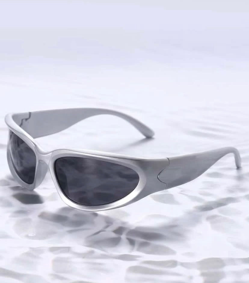 Geometric frame glasses