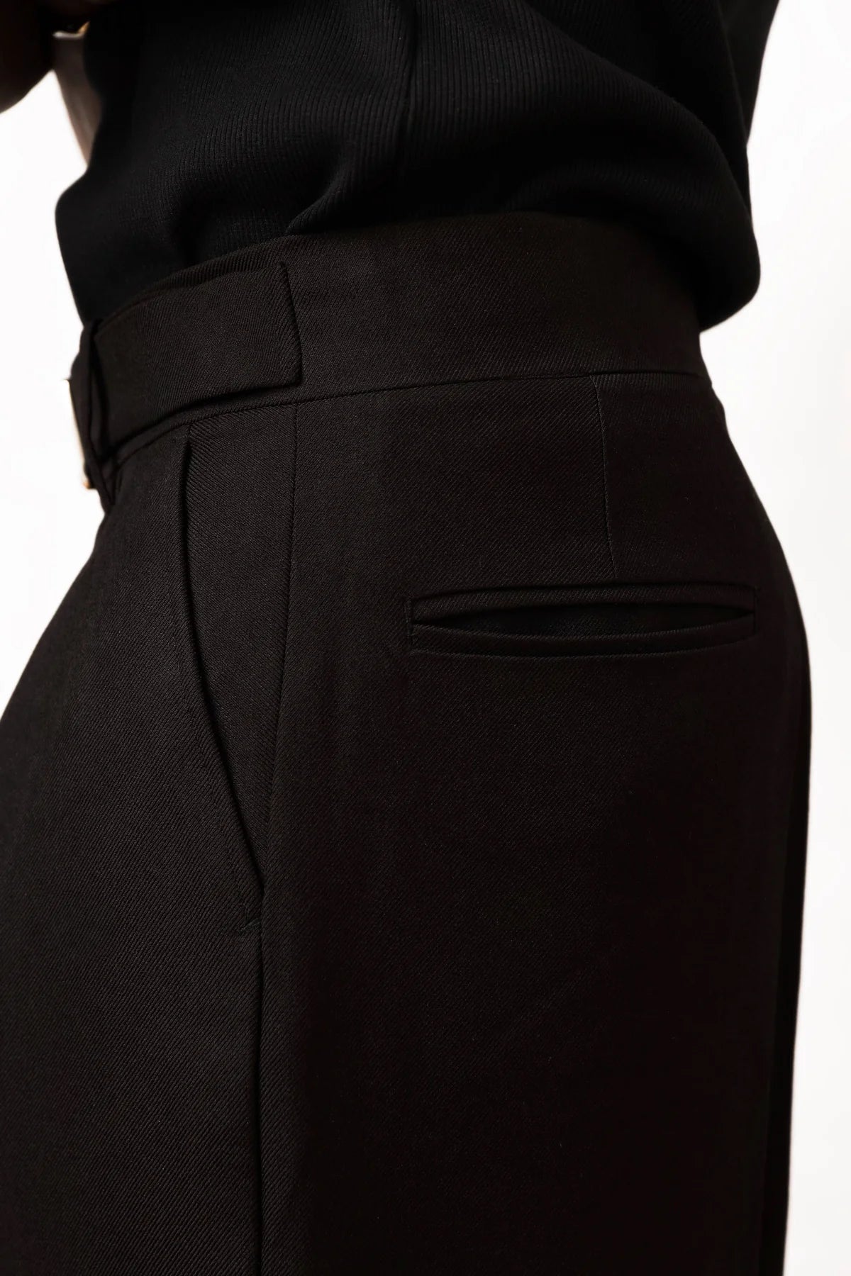 RECLAIMED OXFORD PLEATED TROUSER