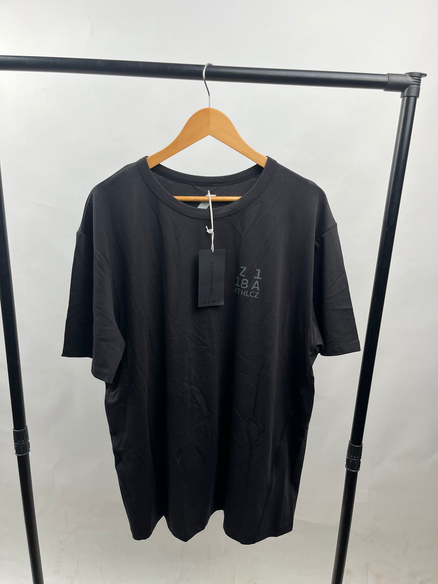 Zara athletics tee in black