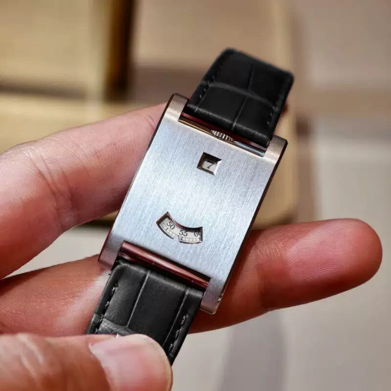 Shell date leather watch