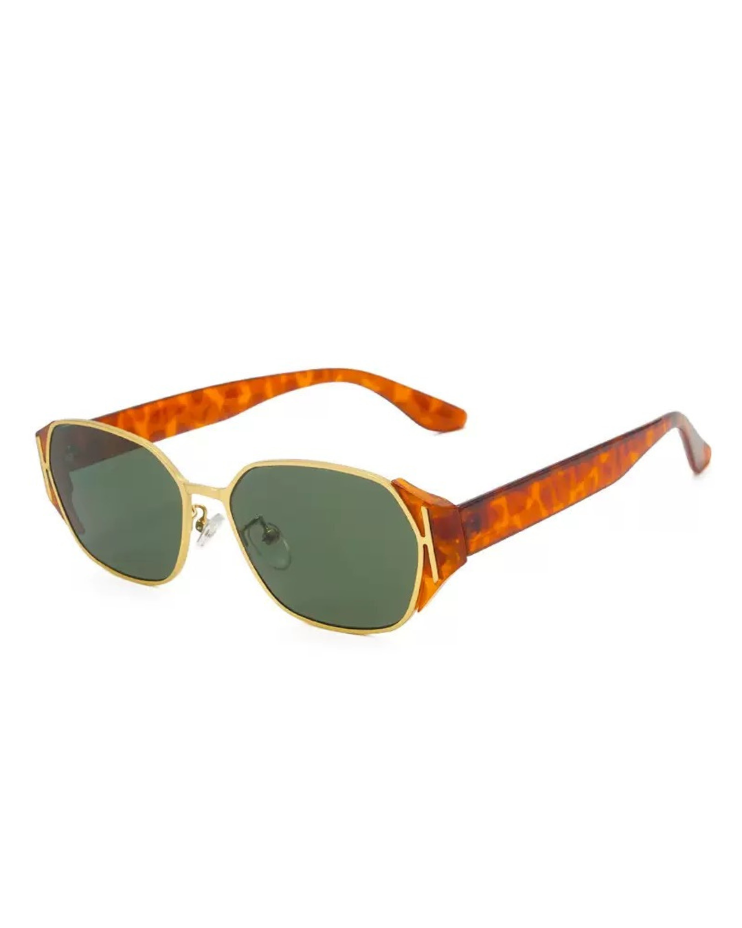 Angular retro glasses