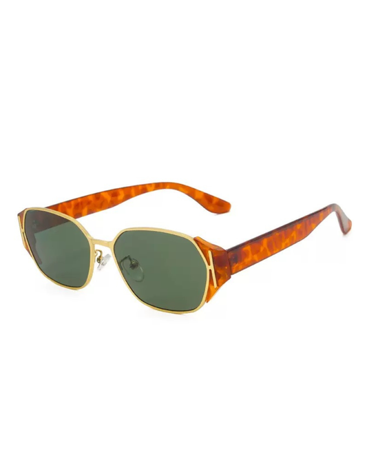 Angular retro glasses