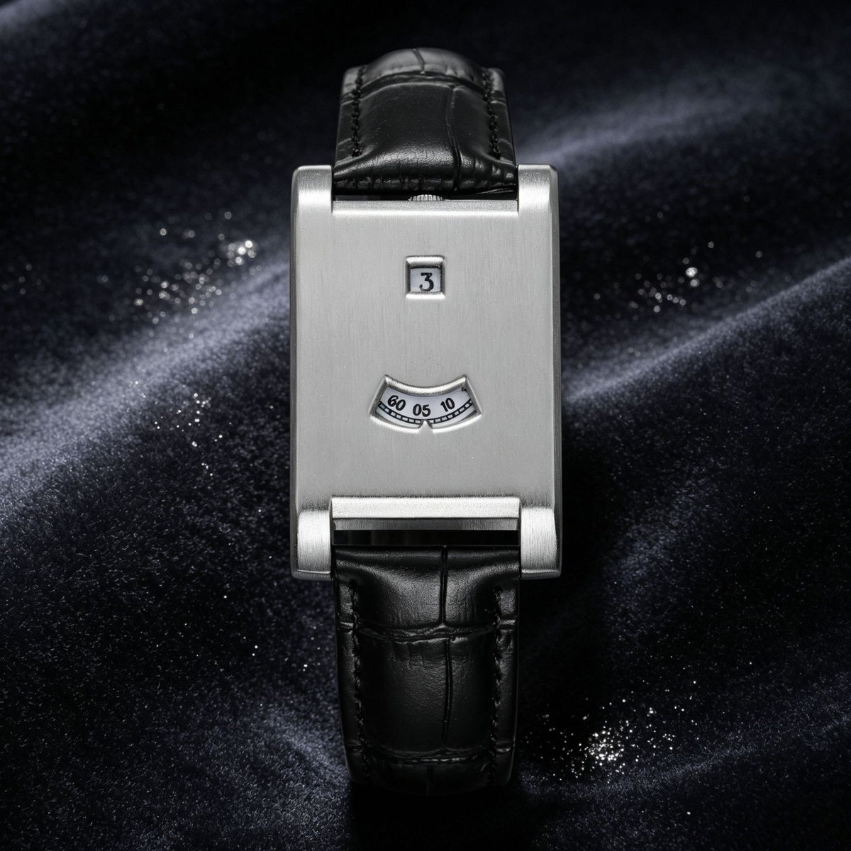 Shell date leather watch