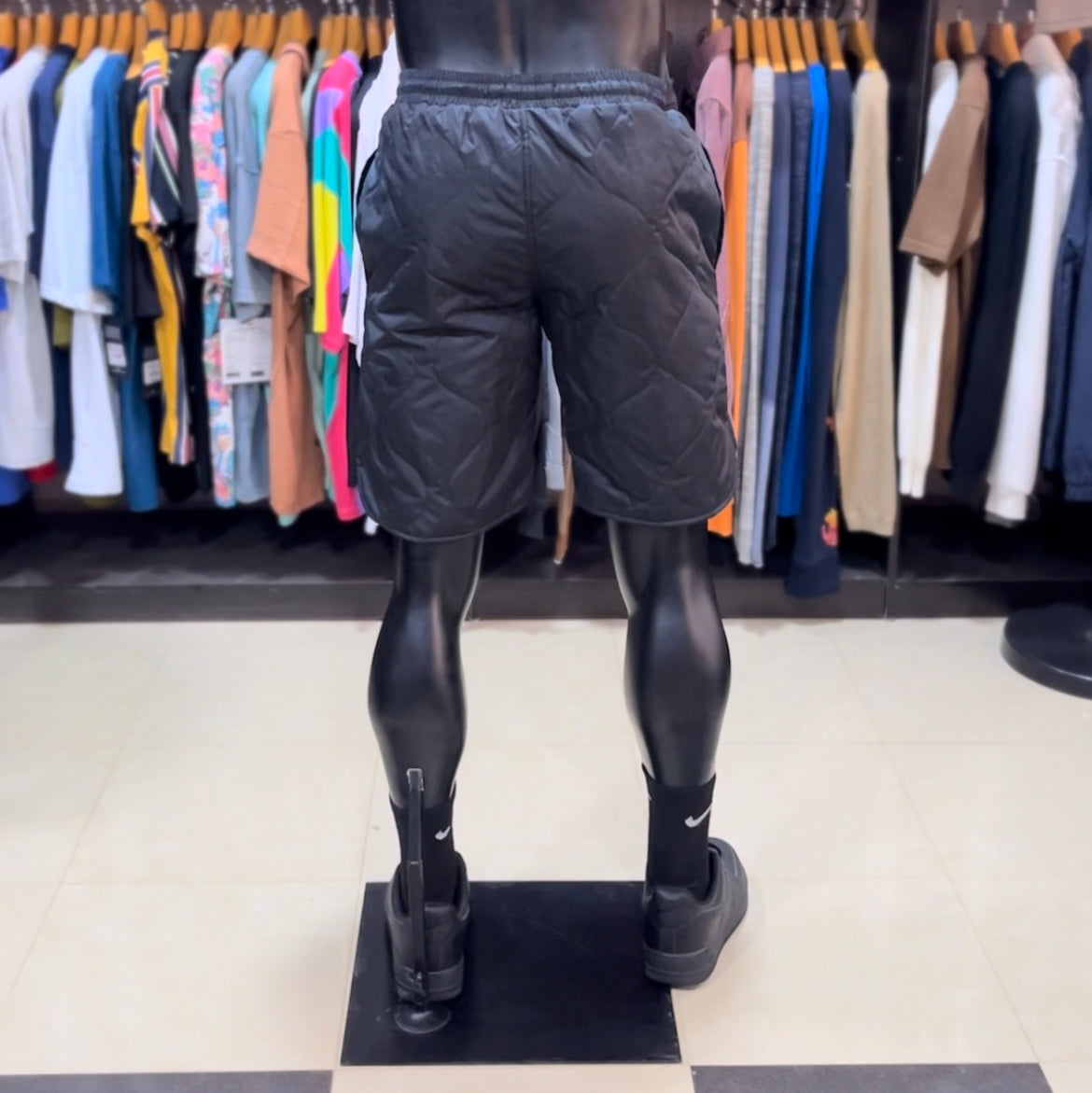 Boohoo Quilted blue/black puff short