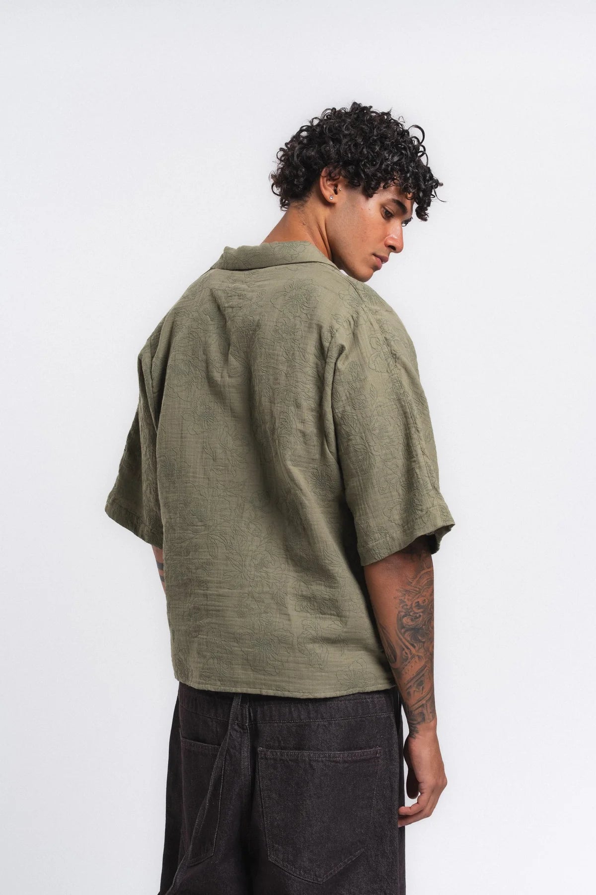 Retro club floral embroidered revere shirt green