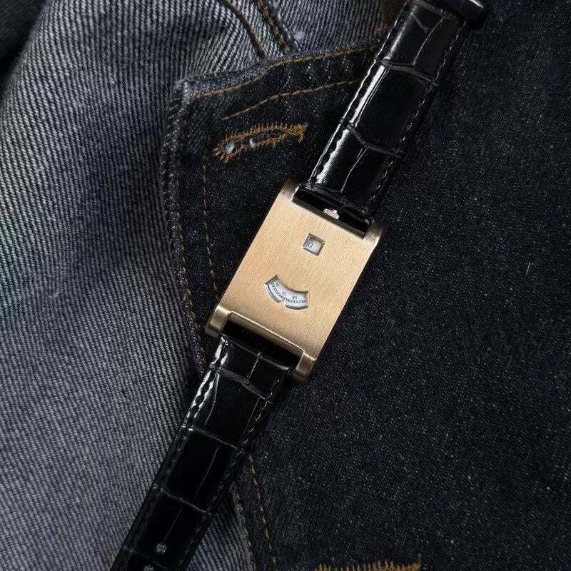 Shell date leather watch