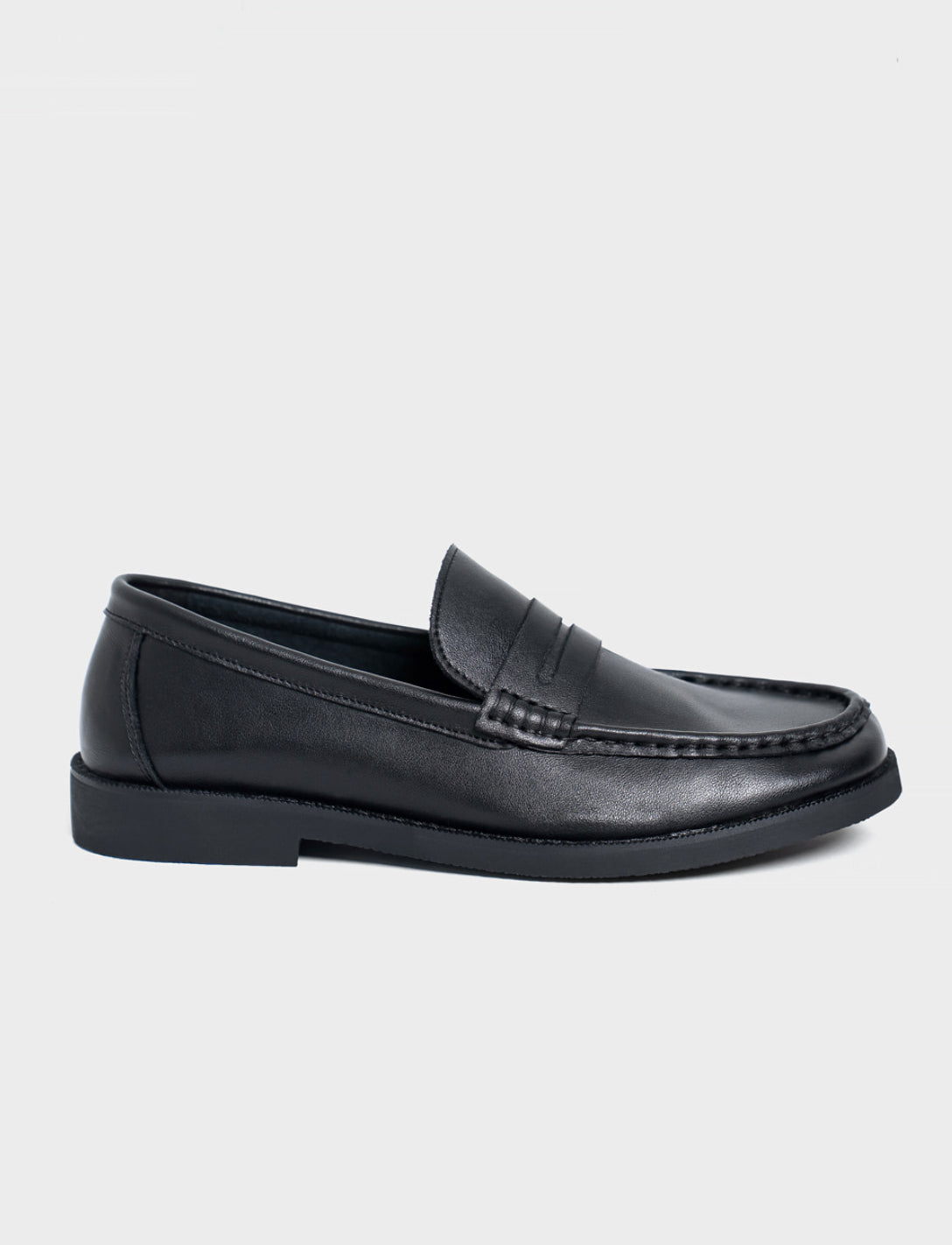 Basic penny loafer