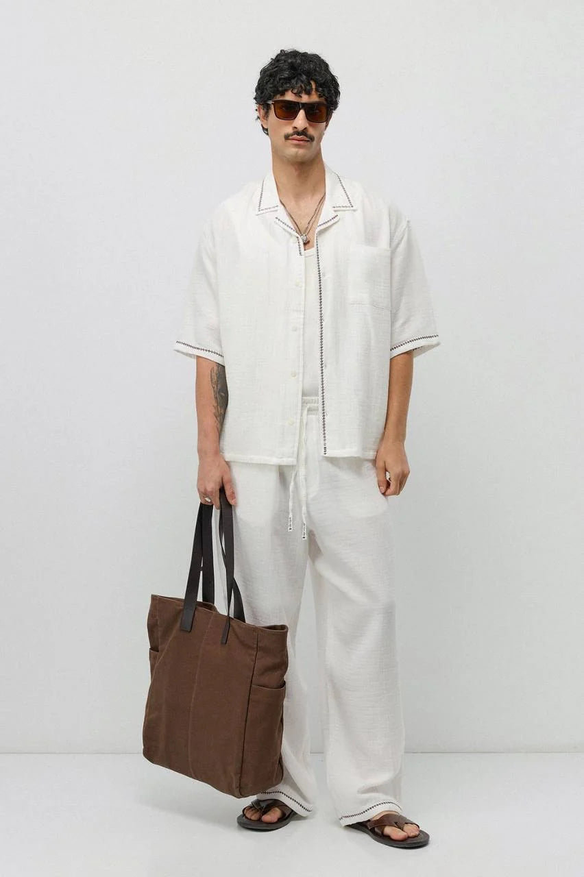 Vamos embroidered plain set