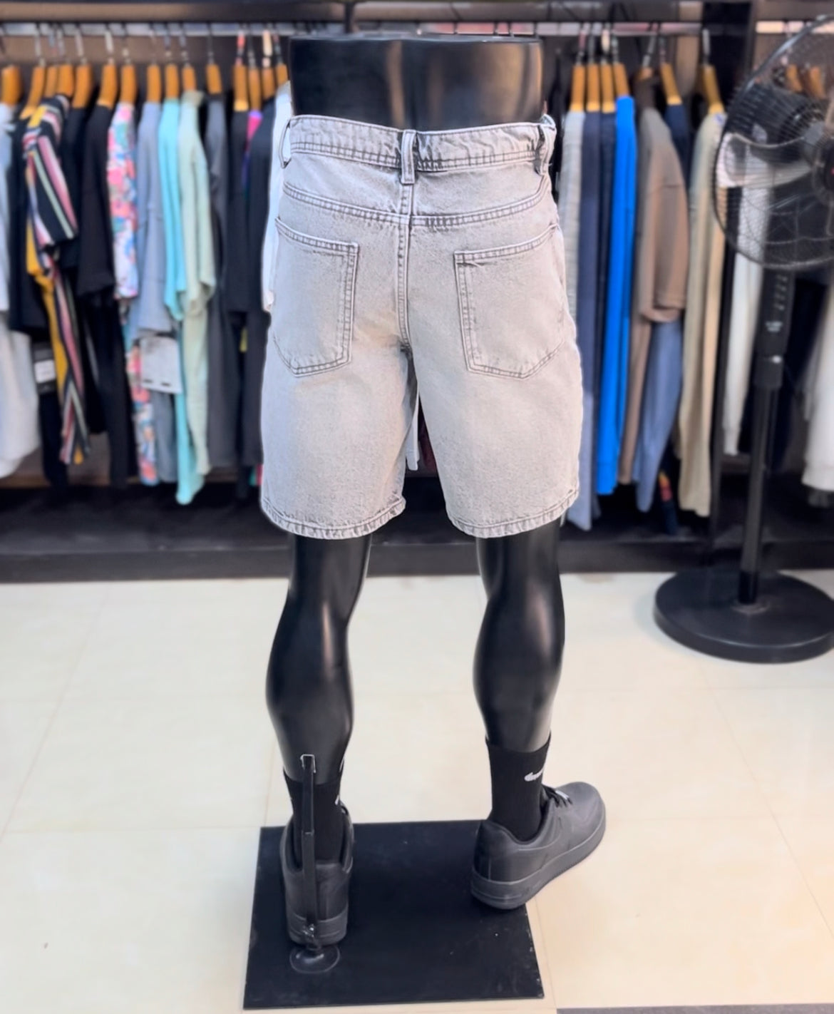 Primark distressed denim short in grey