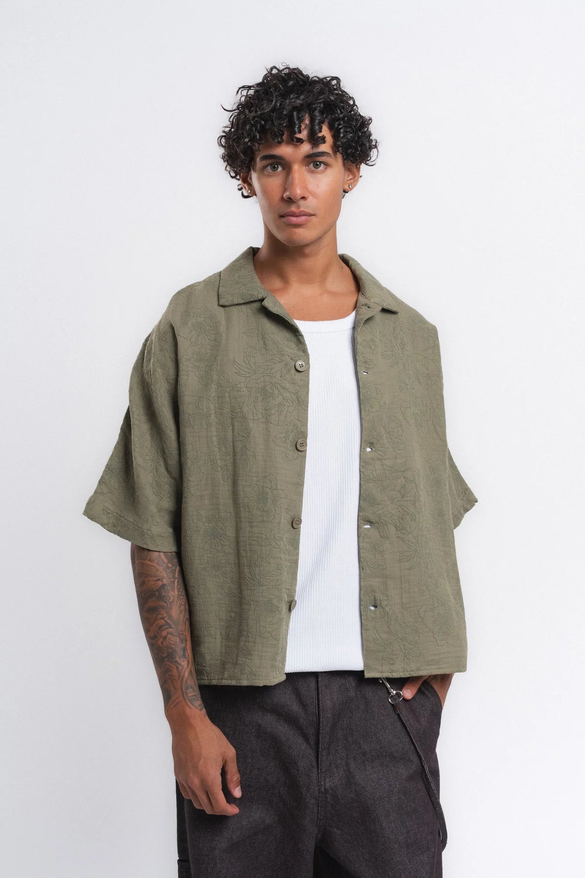 Retro club floral embroidered revere shirt green