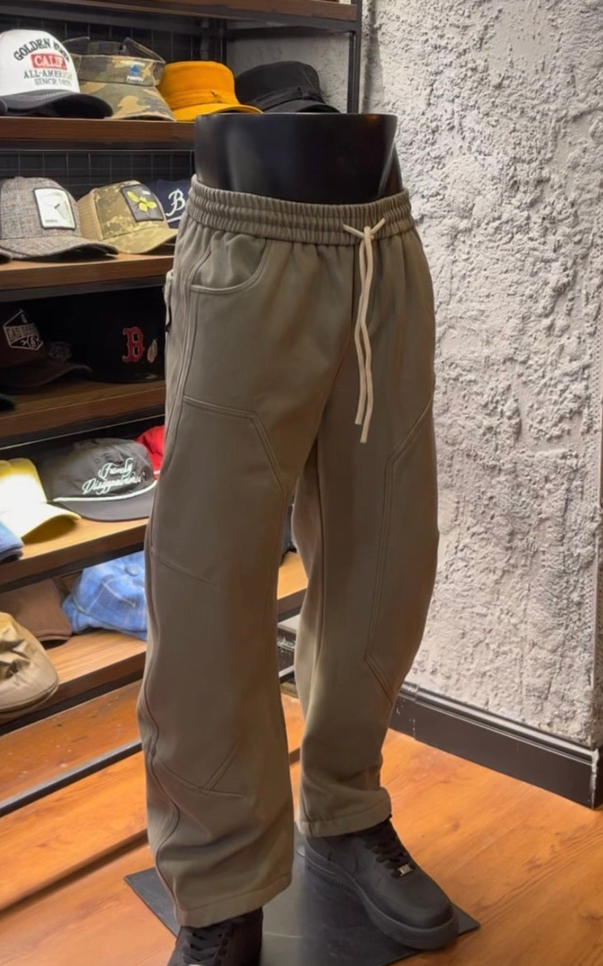 Heavy block design pants in carton