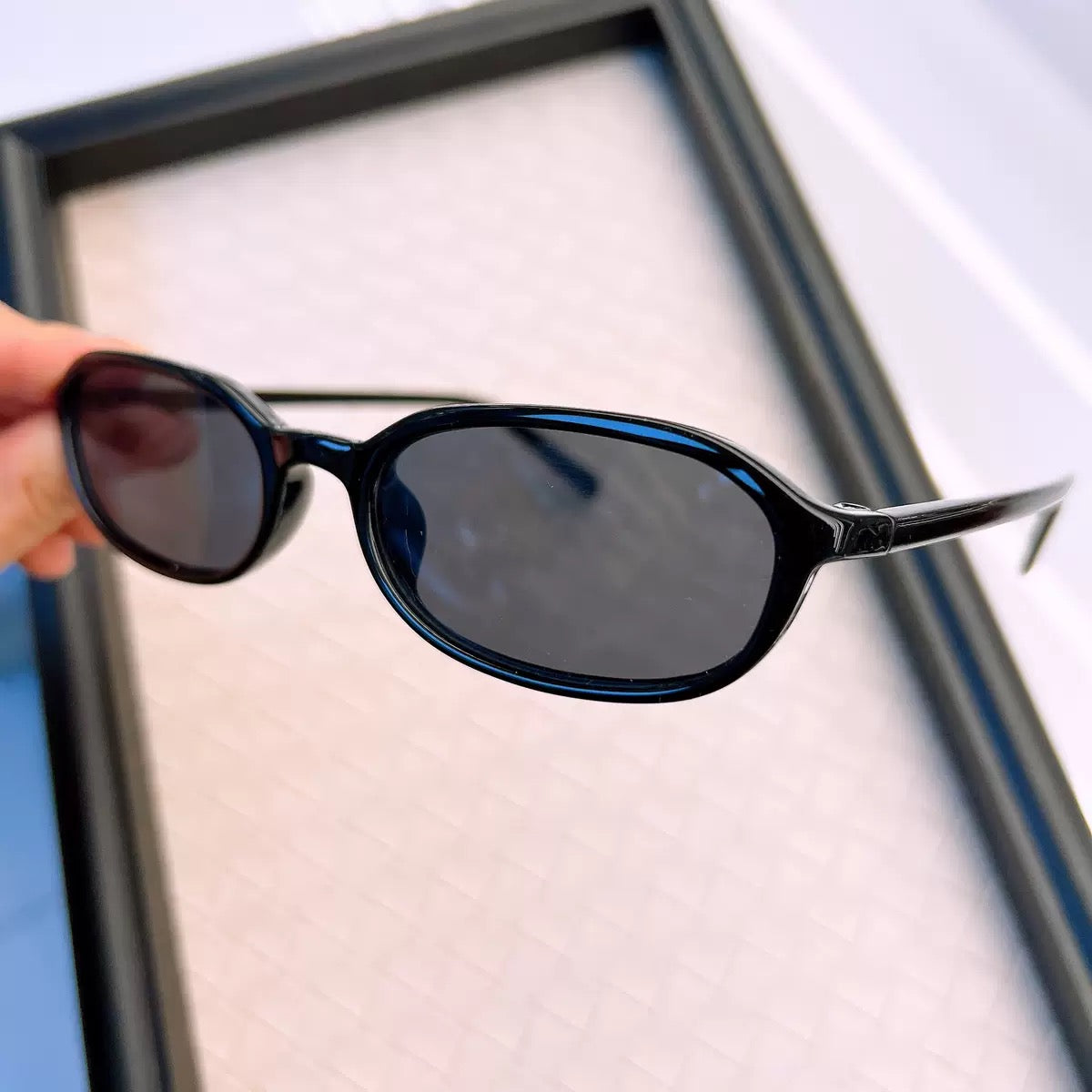 Oval acrylic glasses