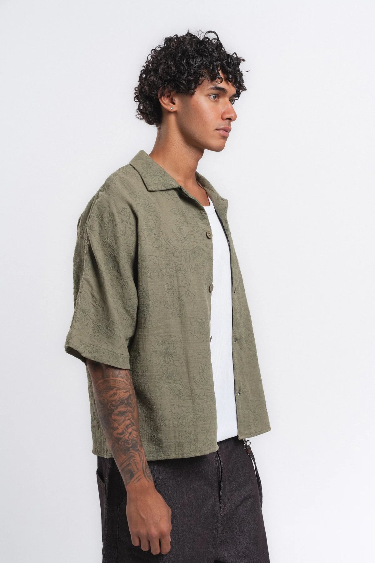 Retro club floral embroidered revere shirt green