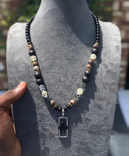 Brown mix pendant necklace