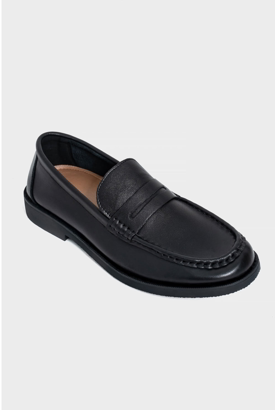 Basic penny loafer