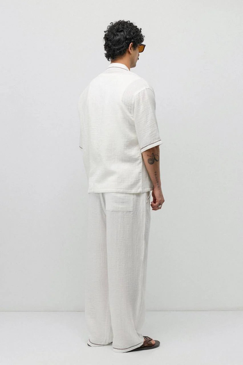 Vamos embroidered plain set