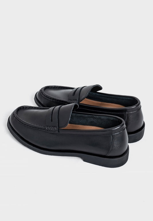 Basic penny loafer