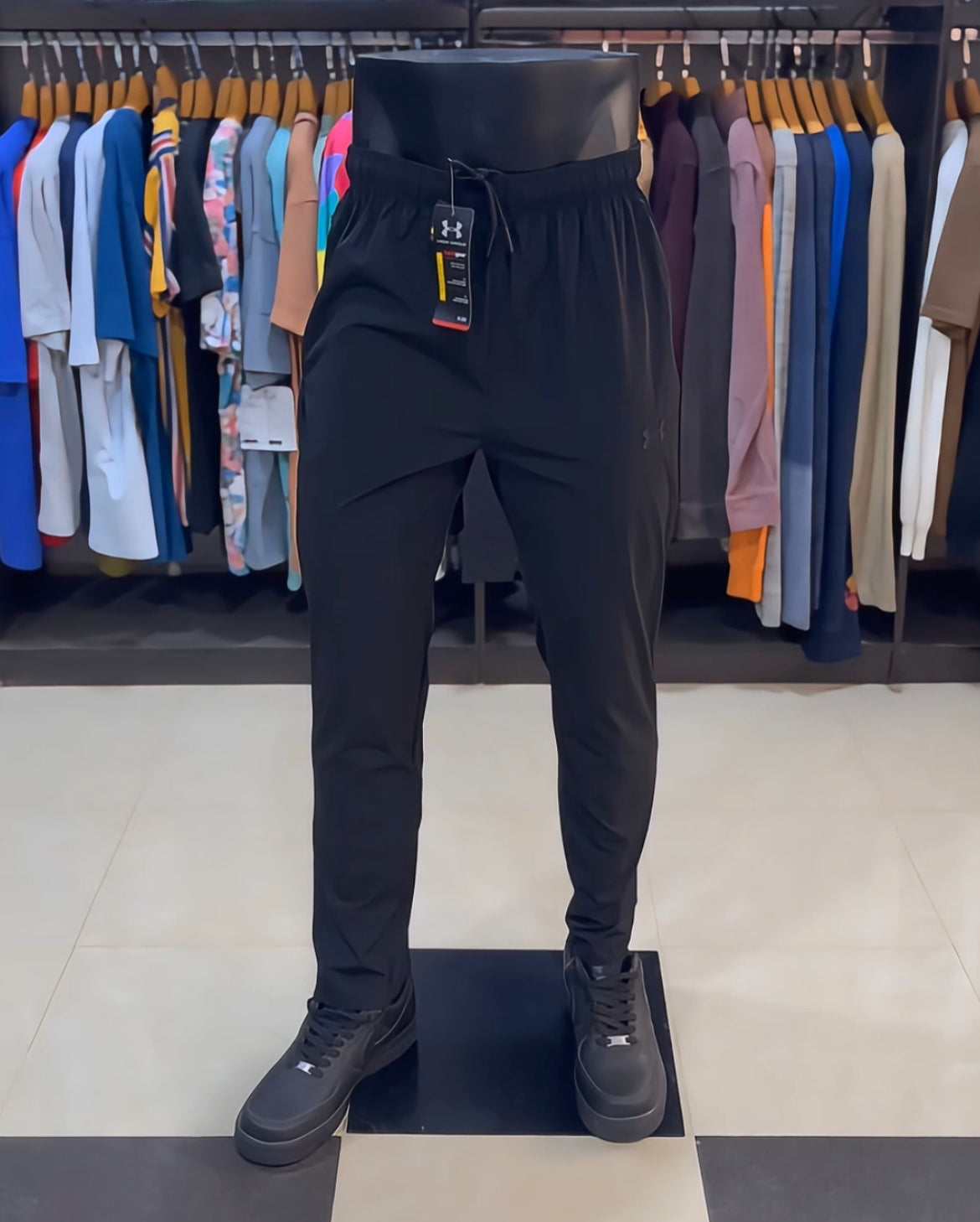 UA all black trackpant