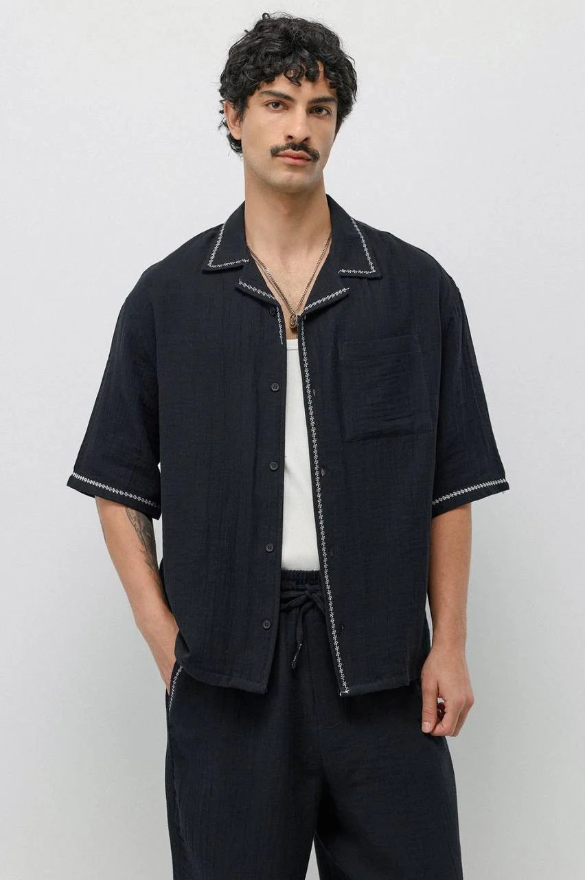 Vamos embroidered plain set